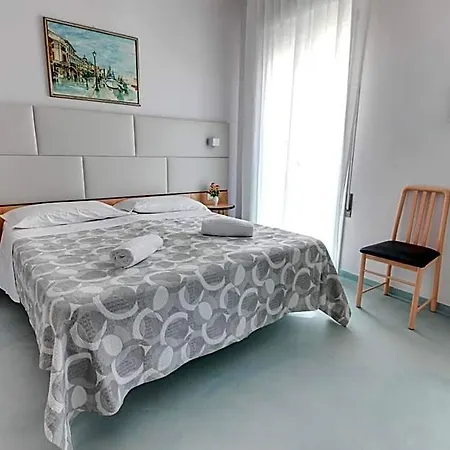 Hotel Amalfi 3*
